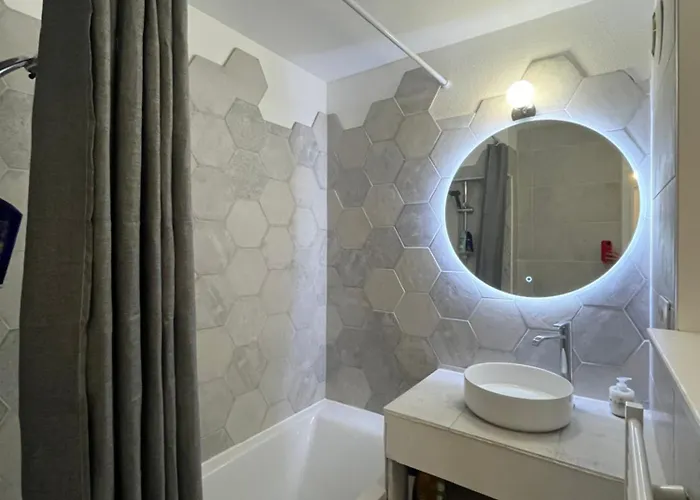 L'orée Des Pins Tropico T2 En Rdc Avec Terrasse Refait à Neuf Lacanau